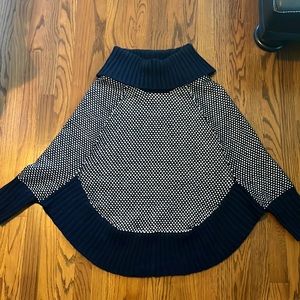 Market and Spruce Navy/White Poncho